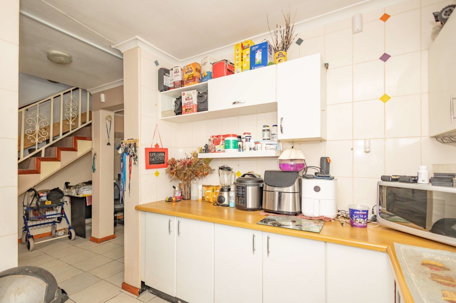 2 Bedroom Property for Sale in Labiance Estate Western Cape